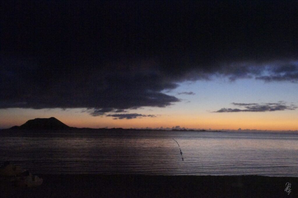 Sunrise at Waikiki Beach in front of the Billabong Surfcamp in Fuerteventura