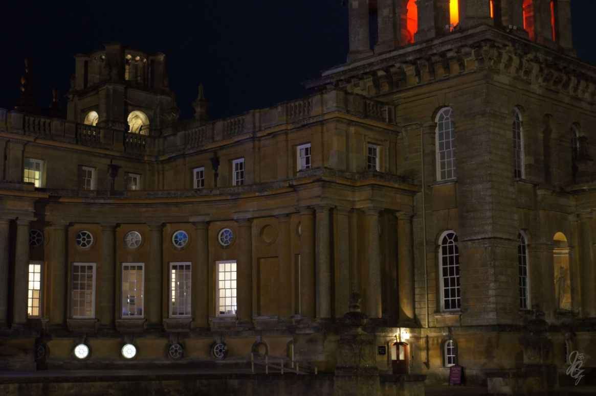 Blenheim Palace at night