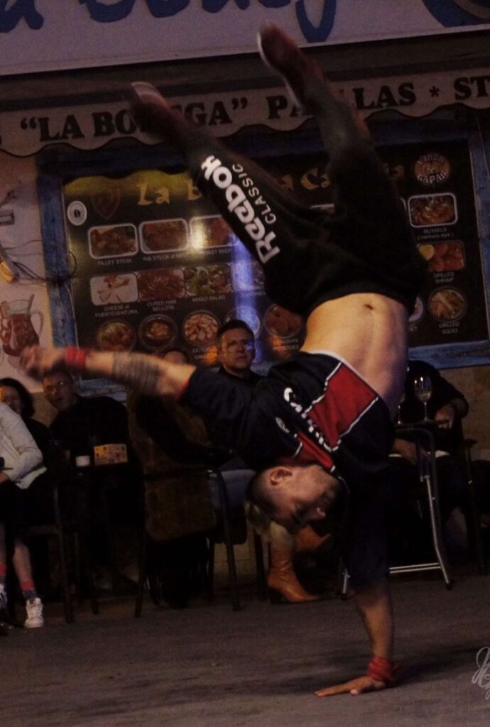 Breakdance performance in Corralejo