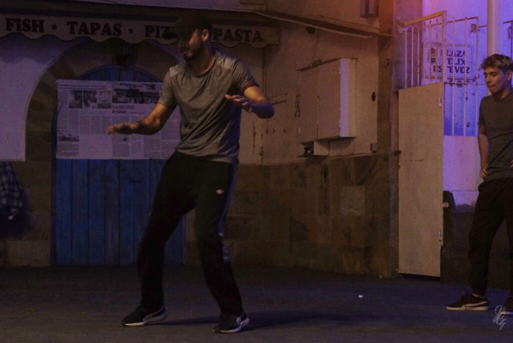 Breakdance performance in Corralejo