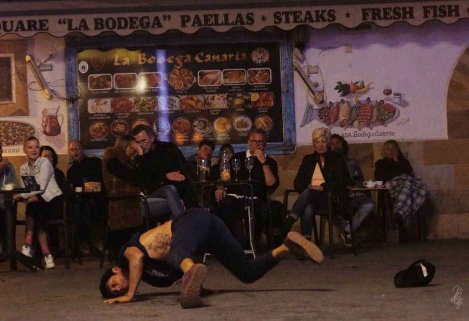 Breakdance performance in Corralejo