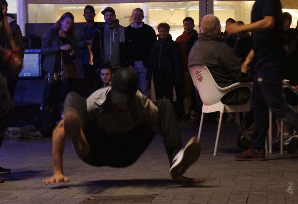 Breakdance performance in Corralejo
