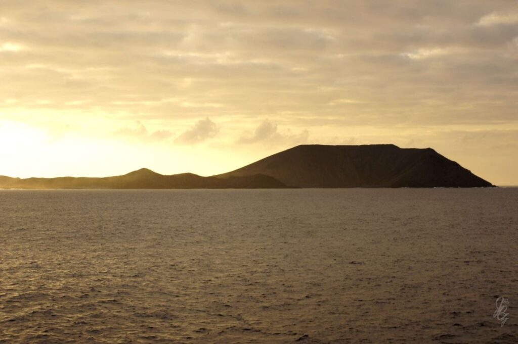 Sunrise over the Isla de Lobos