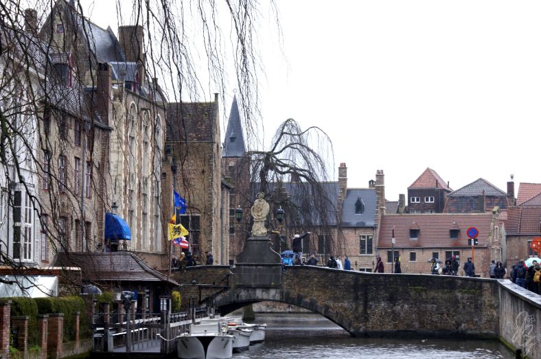 Canals and architecture in Bruges