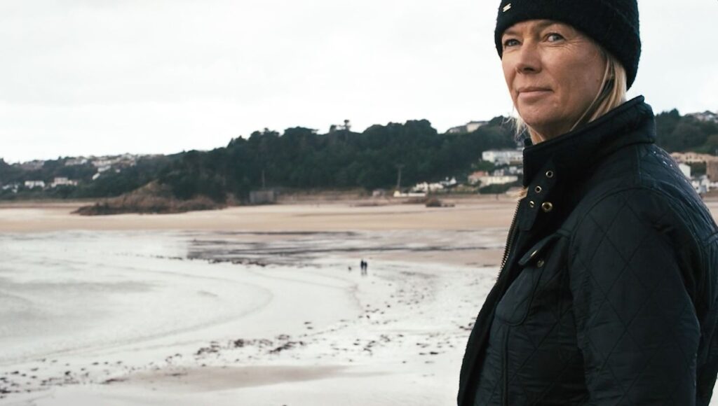Arlene Maltman am Strand in Jersey