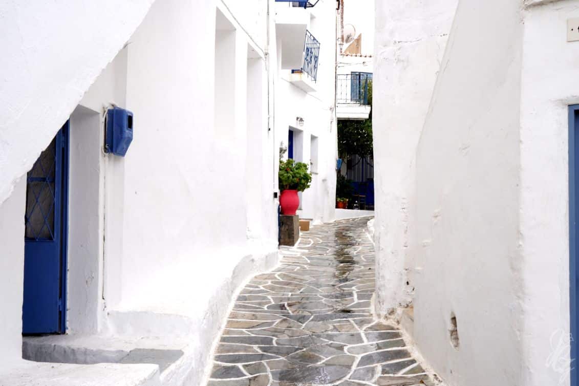 A road in Dryopida