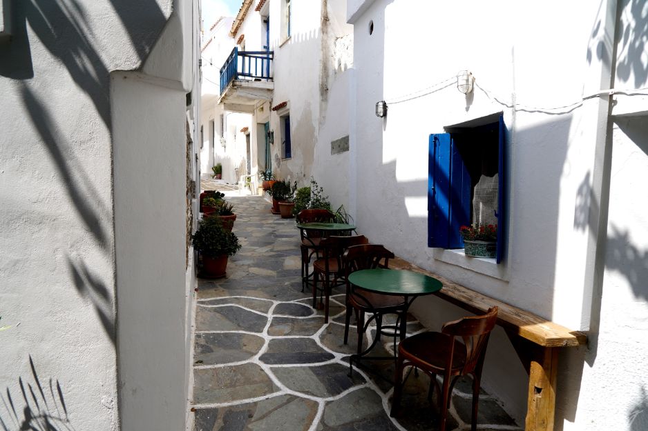 Piazza in Dryopida
