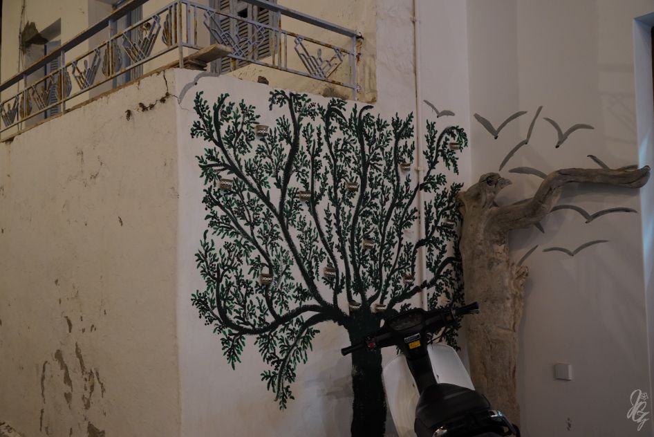 Wall decorations in Kimolos