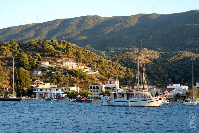 At the harbour in Poros