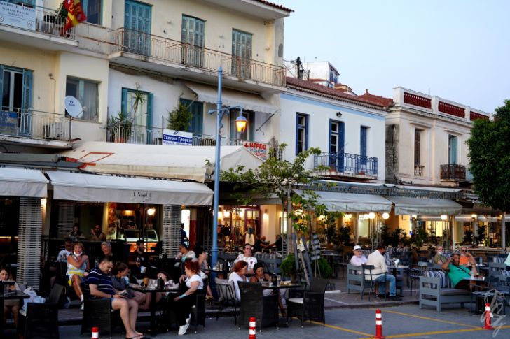 Restaurants at the harbour of Poros