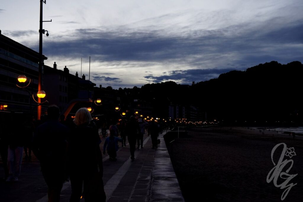 The beach promenade in Zarautz by night