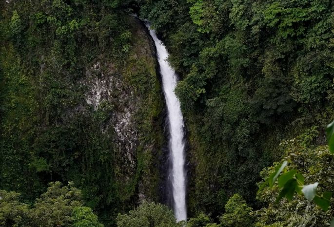 La Fortuna Waterfall in Costa Rica