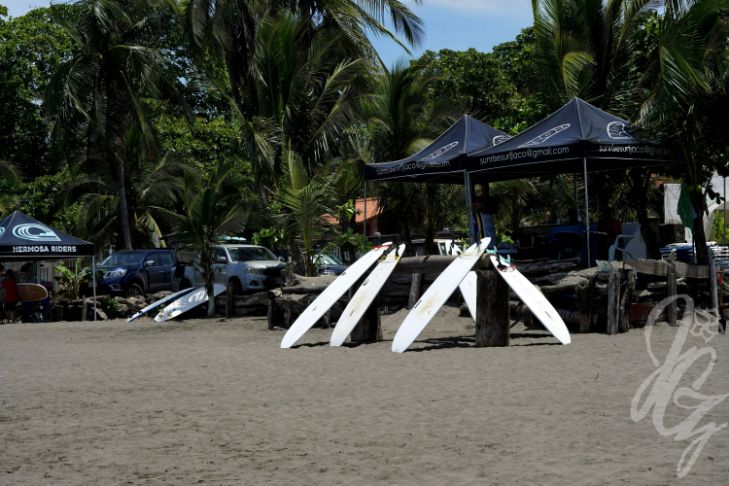 Surfing in Jaco in Costa Rica
