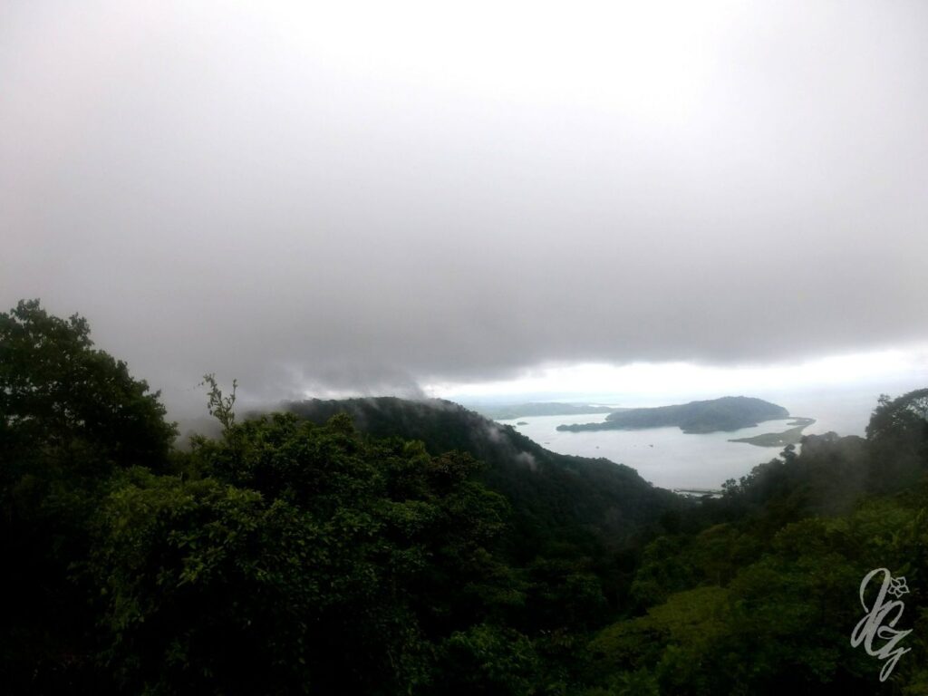 Walk to the viewpoints near Golfito in Costa Rica