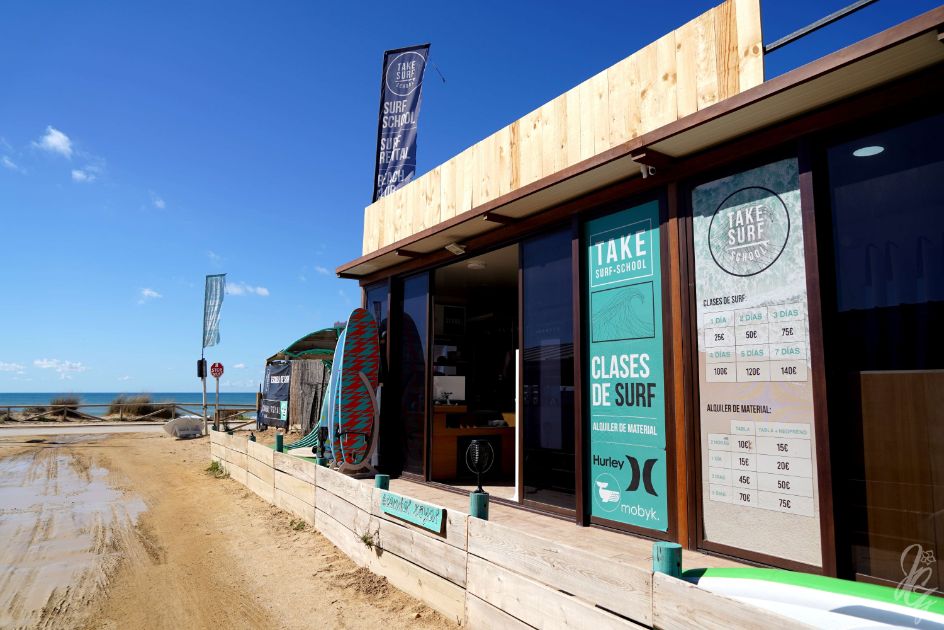 Take Surf School in El Palmar