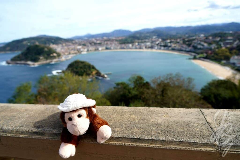 Charlie in front of the bay overlooking San Sebastian