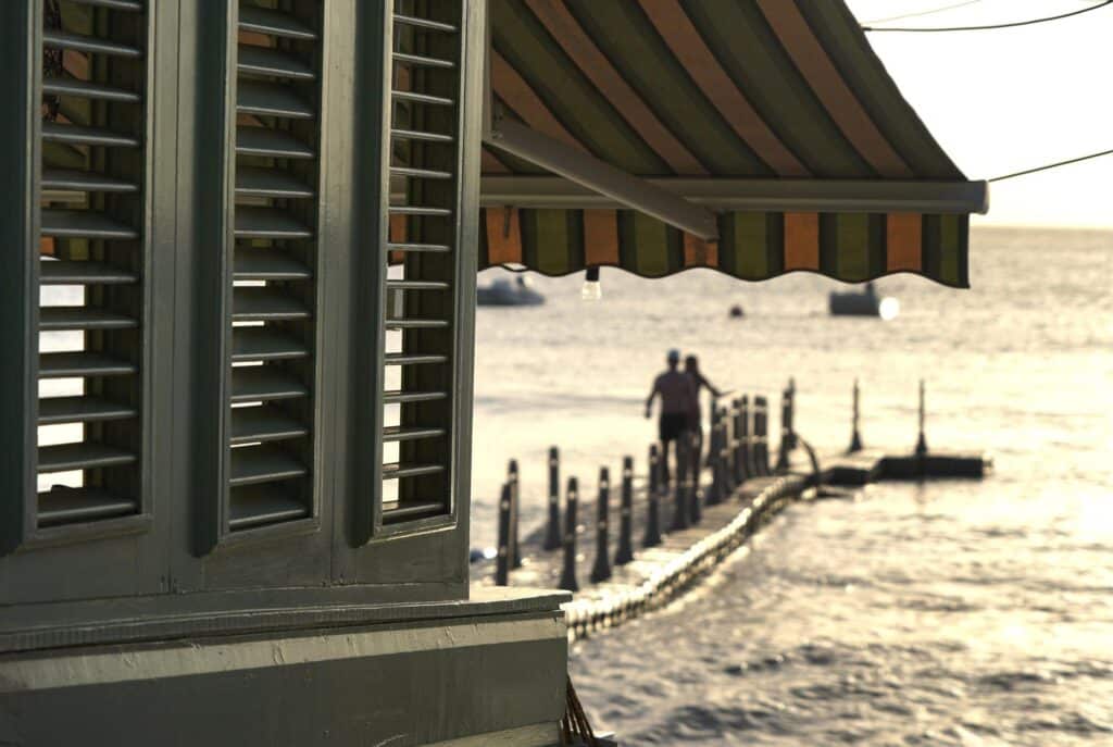 Restaurant by the coast near Moontown