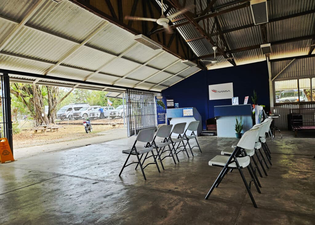 The airport in Quepos