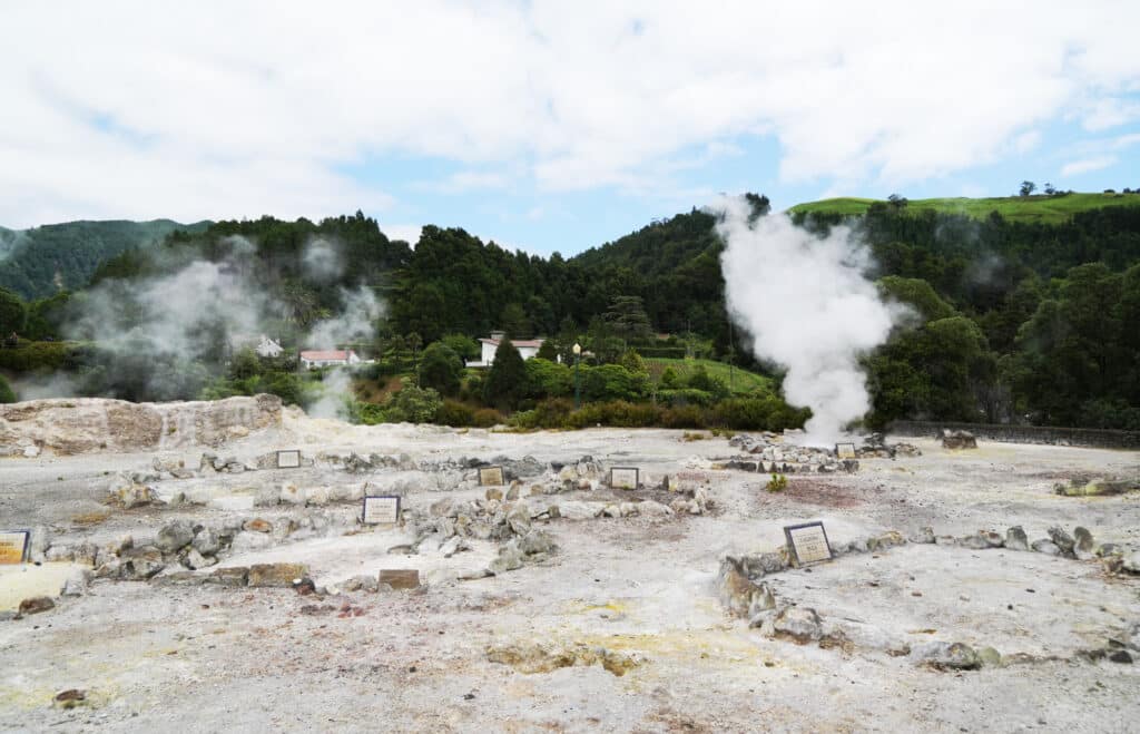 Furnas