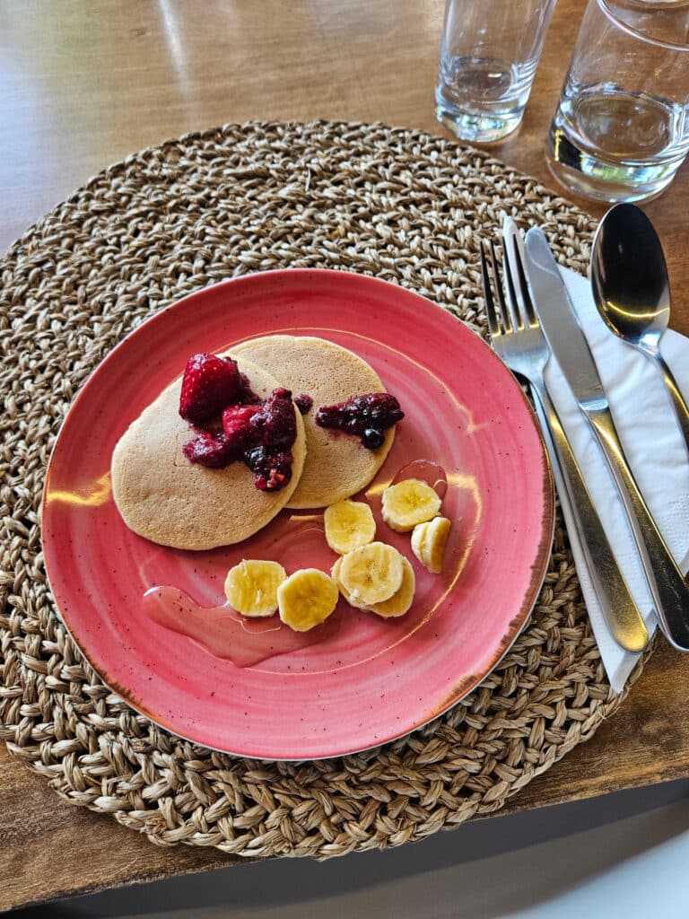 Breakfast at Salt Lips Surf Camp