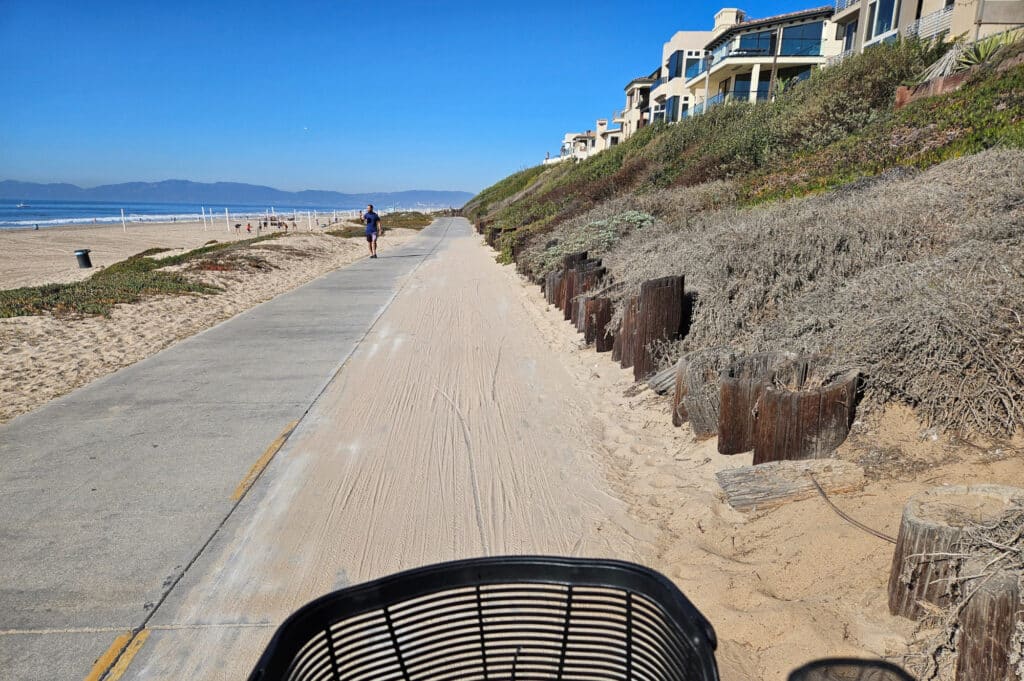 Cycling along Manhattan Beach