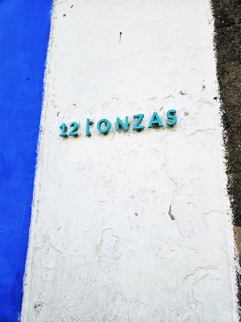 Cafe 12 Onzas in Antigua