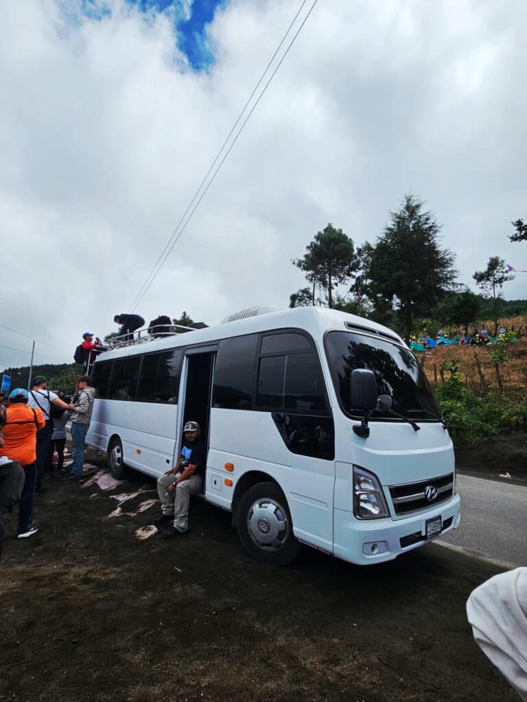 CA travelers bus to the entrance of the national park