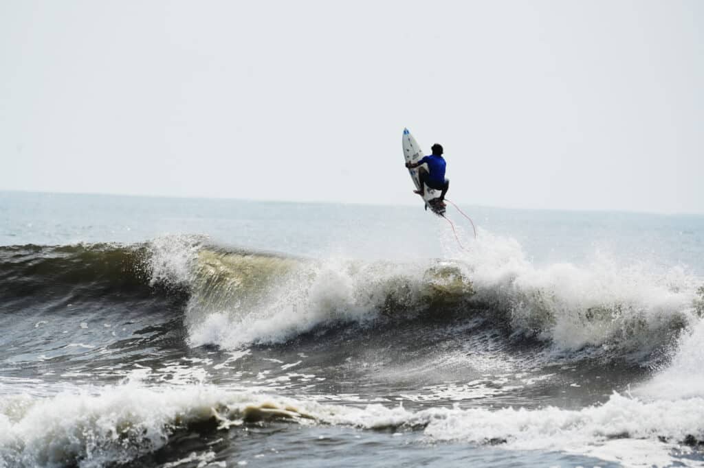 Surfing in El Paredón