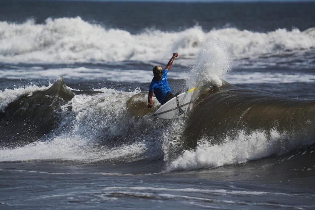 Surfing in El Paredón