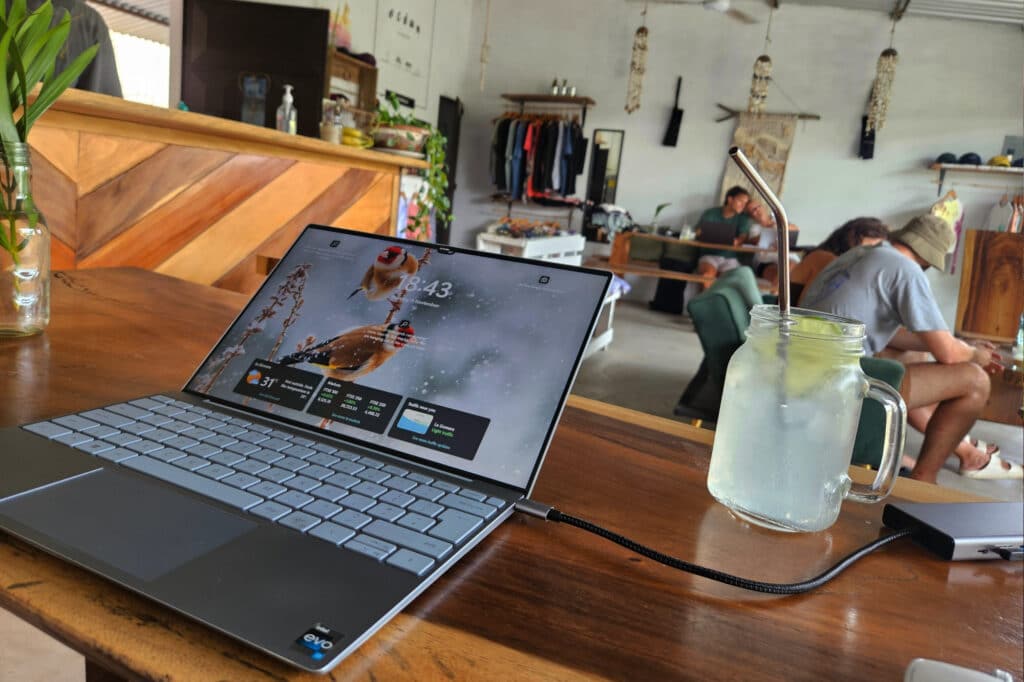 Working on the laptop in El Paredón
