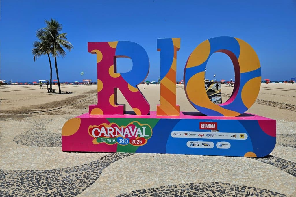 Rio de Janeiro sign at Copacabana