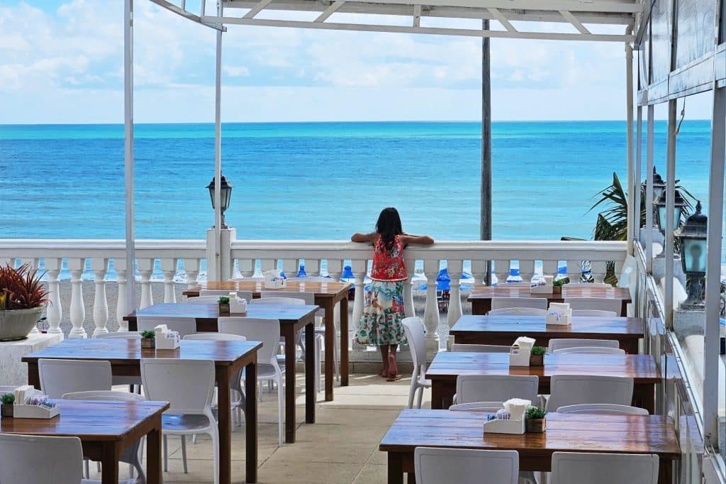 Hotel with pool and ocean view in Ponta Negra