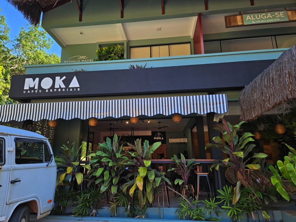 Working from Cafe Moka in Pipa