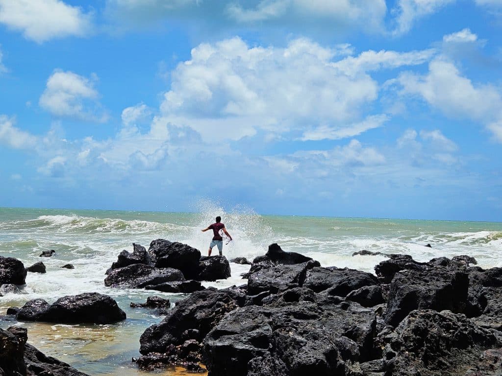 Surfing in Baia Formosa