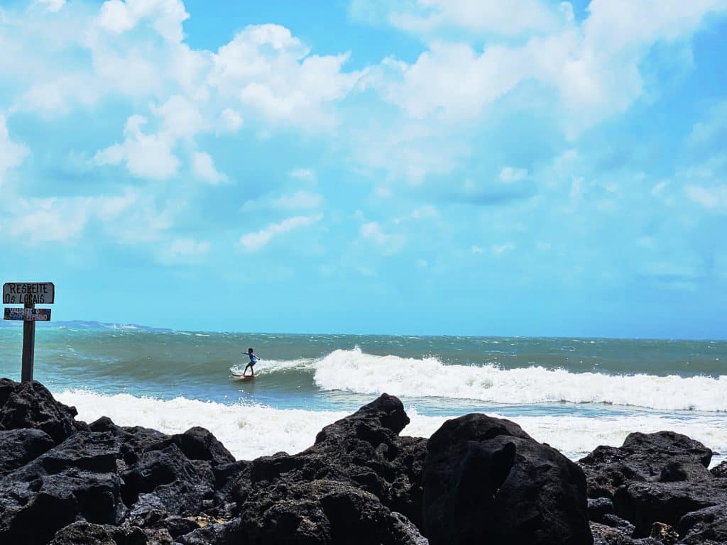 Surfing in Baia Formosa