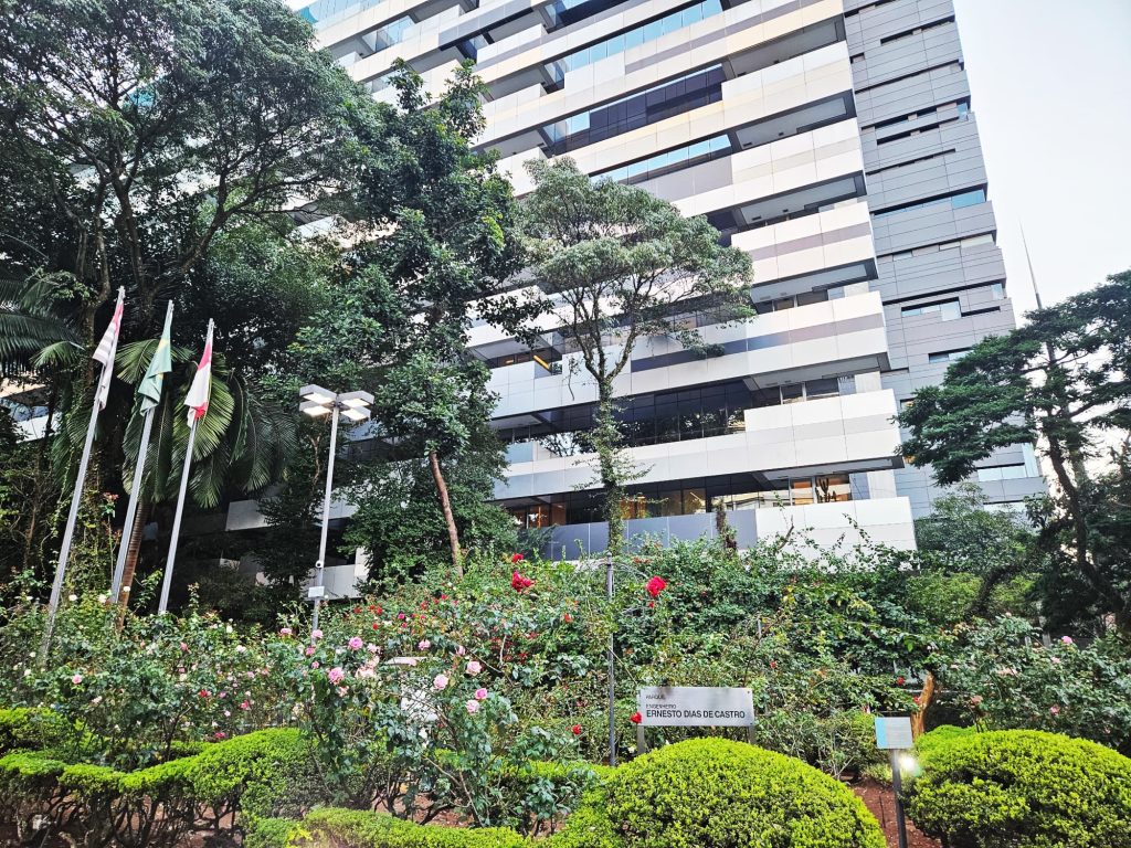Rose Garden at Paulista Avenue