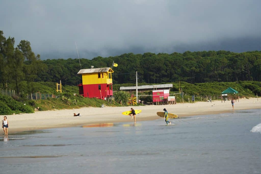 Surfing in Barra da Lagoa